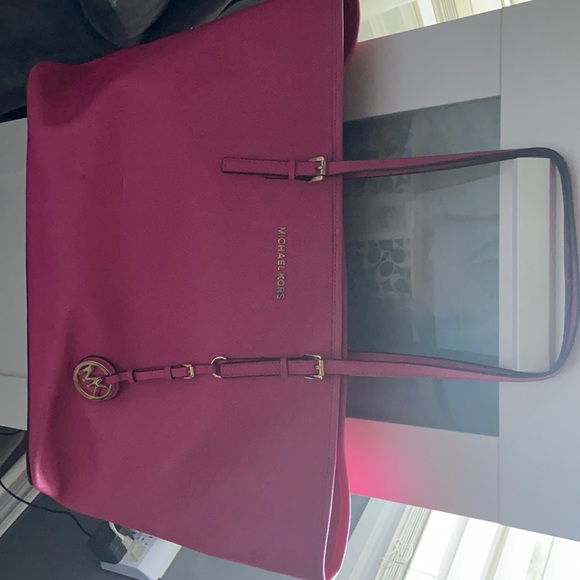Michael Kors Hot Pink Tote Bag - Picture 1 of 4